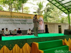 Di Ciamis, Anis Matta Datangi Ponpes Penggerak Jalan Kaki Aksi 212