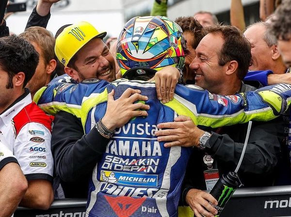 Potret Kedekatan Uccio dengan Rossi