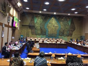 DPR Tunda Rapat dengan Pertamina soal Pipa Patah di Balikpapan