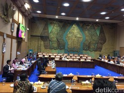 DPR Tunda Rapat dengan Pertamina soal Pipa Patah di Balikpapan