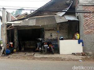 Melihat Rumah Irma, Tukang Tambal Ban Cantik Asal Garut