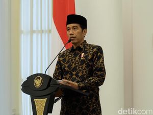 Jokowi ke Menteri: Susun Anggaran Jangan Mengada-ada