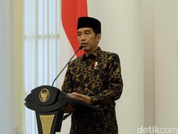 Jokowi ke Menteri: Susun Anggaran Jangan Mengada-ada