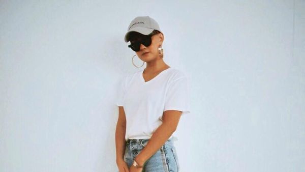 Tren Dad Sneakers, 8 Artis Indonesia Ini Pakai Sneakers Seharga Motor