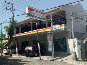 Toko Berjaringan Diduga Berkamuflase, Pemkab Banyuwangi Investigasi Toko Berjaringan Diduga Berkamuflase, Pemkab Banyuwangi Investigasi