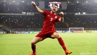 Simic merayakan golnya.