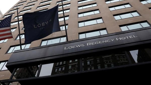 Foto: Suasana di Luar Kantor Pengacara Trump yang Digeledah FBI