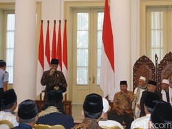 Jokowi Ajak Ulama Jawa Barat Luruskan Hoax di Tahun Politik