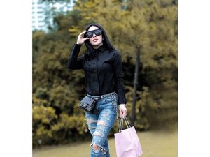 Gaya Bling-bling Syahrini, Pakai Jam Mewah Rp 1 M dan Sepatu Rp 100 Jutaan