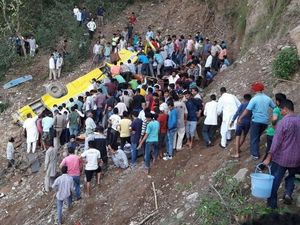 Bus Sekolah Jatuh ke Jurang di India, 24 Anak-anak Tewas
