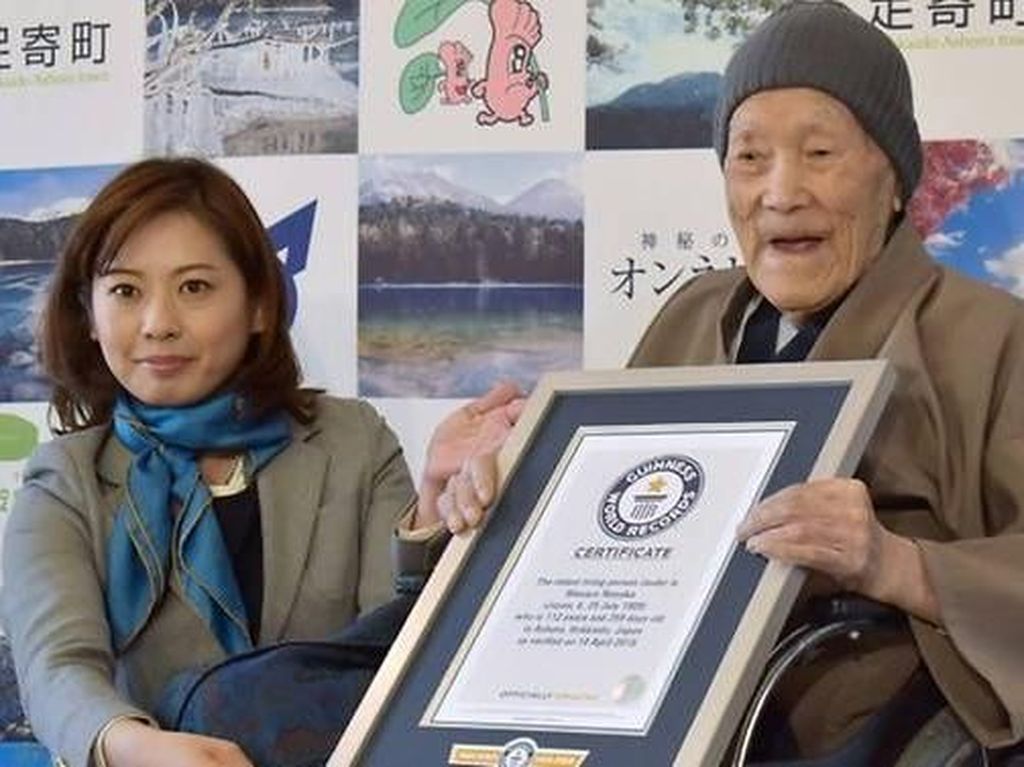 Kakek 112 Tahun di Jepang Dinobatkan Jadi Pria Tertua di Dunia Kakek 112 Tahun di Jepang Dinobatkan Jadi Pria Tertua di Dunia