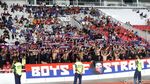 Jakmania dan Boys Of Straits Adu Yel-yel