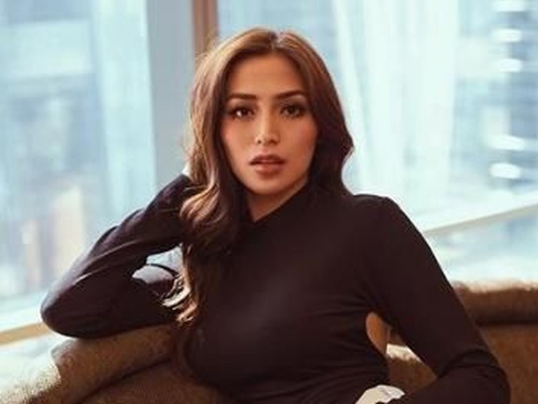 Tiba-tiba Jessica Iskandar Izin Satu Tahun ke Amerika