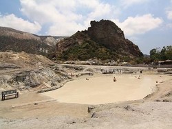 Dinilai Mirip Neraka, Pemandian Ini Dilarang Oleh Vatikan