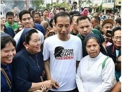 Ramai Foto Jokowi Berkaus #2019GantiPresiden, Istana: Hoax Banget!