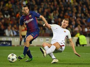 Valverde: Seperti Messi, Dzeko Bisa Menentukan Pertandingan