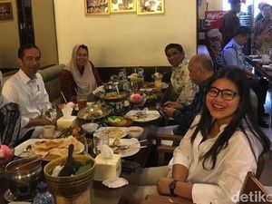 Pose Makan Iriana Jokowi yang Sederhana dan Melly Bradley Doyan Makan Enak Pose Makan Iriana Jokowi yang Sederhana dan Melly Bradley Doyan Makan Enak