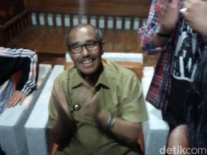 Bupati Bandung Barat Jumpa Pers Akui Didatangi KPK Bupati Bandung Barat Jumpa Pers Akui Didatangi KPK
