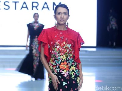Foto: 12 Koleksi Busana Malik Moestaram Terinspirasi Lukisan Eropa