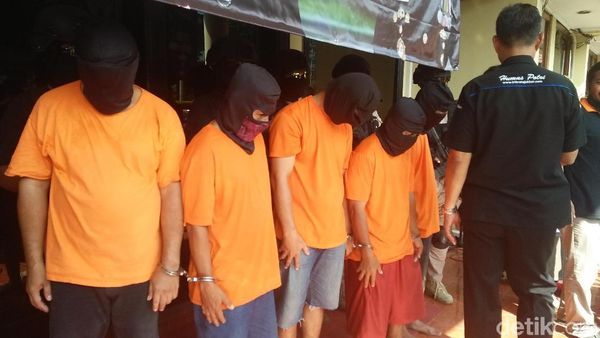 Pengeroyok Maling Kotak Amal Dimunculkan ke Publik, Ini Fotonya