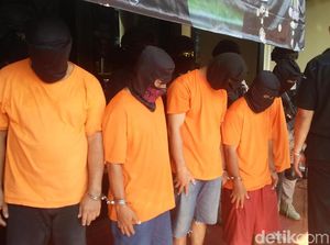 Pengeroyok Maling Kotak Amal Dimunculkan ke Publik, Ini Fotonya Pengeroyok Maling Kotak Amal Dimunculkan ke Publik, Ini Fotonya