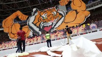 Laga itu sendiri berakhir dengan kemenangan Persija 4-0.