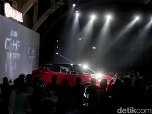 Soal Harga Toyota C-HR Mepet dengan Fortuner, Ini Kata Toyota