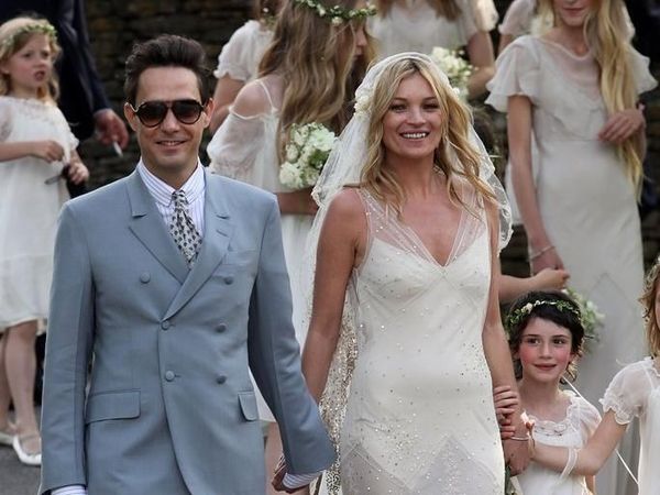 10 Gaun Pengantin Supermodel Dunia, Inspirasi Kamu Calon Pengantin Modis