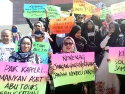 Diwarnai Tangis, Para Agen Abu Tours Demo DPRD Sulsel