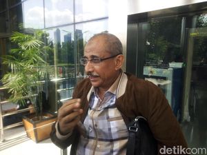 Eks Anggota DPR Djamal Aziz Bantah Tekan Miryam Cabut BAP Eks Anggota DPR Djamal Aziz Bantah Tekan Miryam Cabut BAP
