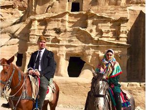 Foto: Liburannya Ahmad Dhani dan Mulan Jameela di Yordania