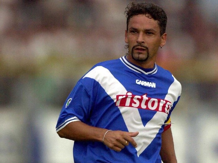16 Sep 2000:  Roberto Baggio of Brescia in action during the Coppa Italia first leg match between Brescia and Juventus played in Brescia. The Match finished a 0-0 draw.  Mandatory Credit: Grazia Neri/ALLSPORT