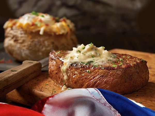 15 Resto dengan Beefsteak Paling Juicy