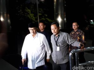 Sejak Kemarin Malam, Bupati Bandung Barat Masih Diperiksa KPK Sejak Kemarin Malam, Bupati Bandung Barat Masih Diperiksa KPK