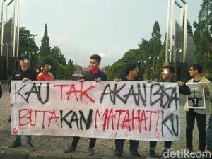 Setahun Kasus Novel Baswedan, Mahasiswa UGM Tutup Mata Kiri Setahun Kasus Novel Baswedan, Mahasiswa UGM Tutup Mata Kiri