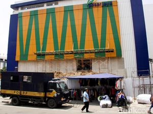 Geliat Pasar Senen Blok III Geliat Pasar Senen Blok III