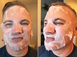 Aksi Ayah Ini Bikin Ngakak, Coba-coba Skin Care Kekinian Putrinya