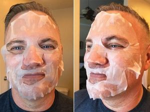 Aksi Ayah Ini Bikin Ngakak, Coba-coba Skin Care Kekinian Putrinya Aksi Ayah Ini Bikin Ngakak, Coba-coba Skin Care Kekinian Putrinya