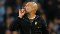 Tapi protes keras Guardiola ke wasit, atas keputusan tidak mengesahkan sebuah gol City, membuat Antonio Mateu Lahoz selaku pengadil lapangan mengusirnya ke tribun penonton untuk babak kedua. (Foto: Darren Staples/Reuters)