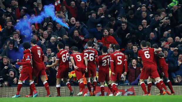 Liverpool masih unggul tujuh poin atas Manchester City di puncak klasemen Liga Inggris.