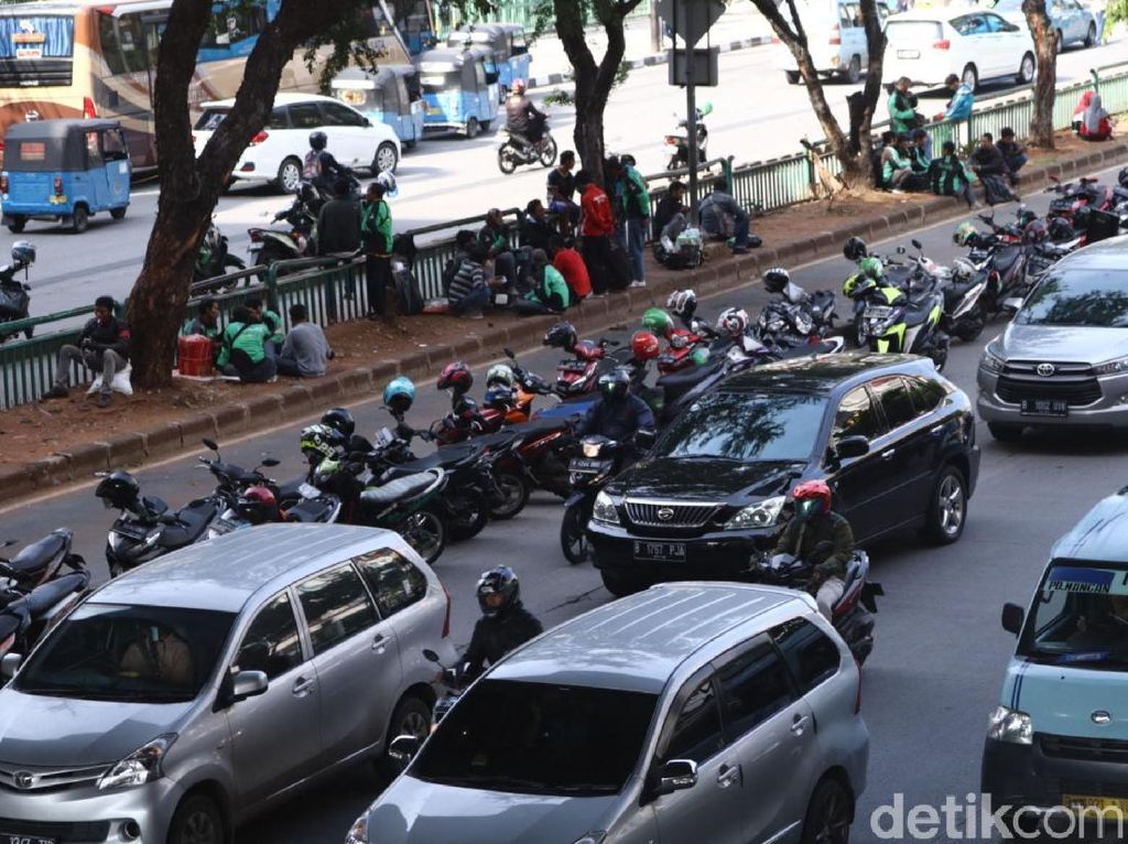 Ojek Online Juga Bahaya Kalau Dilegalkan Jadi Angkutan Umum Ojek Online Juga Bahaya Kalau Dilegalkan Jadi Angkutan Umum