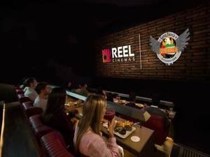 Di Dubai Kini Bisa Nonton Bioskop Sambil Nikmati Dinner Lengkap