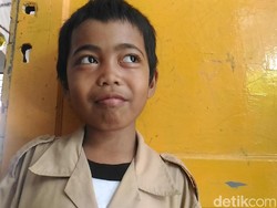 Kegigihan Bocah Alpin dan Ironi Tanggung Jawab Orang Tua