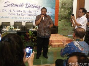 Saat SBY Nyanyikan Lagu Aja Padha Nelangsa di Semarang