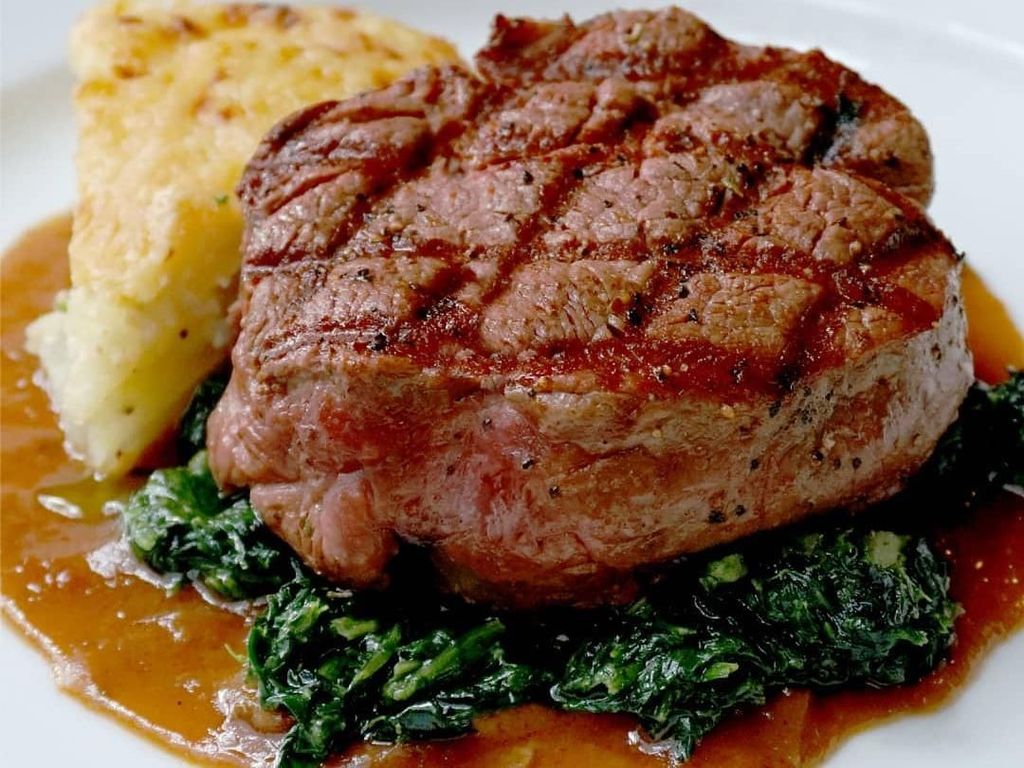 Duh! Suami Istri Ini Nekat Kabur Setelah Lahap Steak Rp 1,8 Juta Duh! Suami Istri Ini Nekat Kabur Setelah Lahap Steak Rp 1,8 Juta