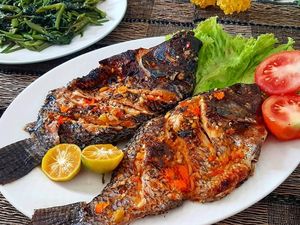 Bikin Lapar!10 Sajian Ikan Bakar dan Sambal, Menu Makan Siang Netizen