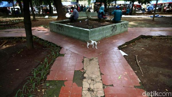 Kondisi Taman Ares Jakarta Timur Memprihatinkan