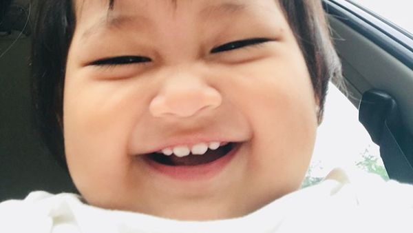 Imutnya Alesha, si Bayi Pipi Chubby