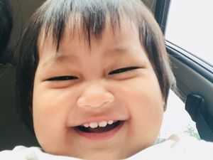 Imutnya Alesha, si Bayi Pipi Chubby