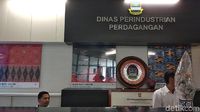 Foto: KPK Segel Kantor Disperindag Kabupaten Bandung Barat